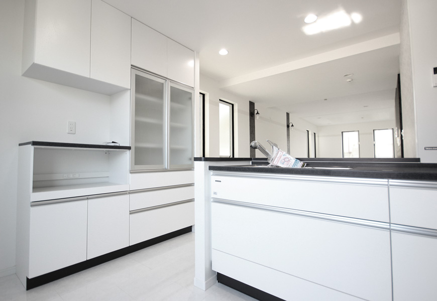 Kitchen and Cupbord
